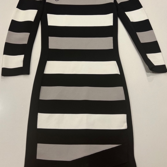 BCBG bodycon short sexy dress small// PRICE DROP 85$ - Picture 3 of 8